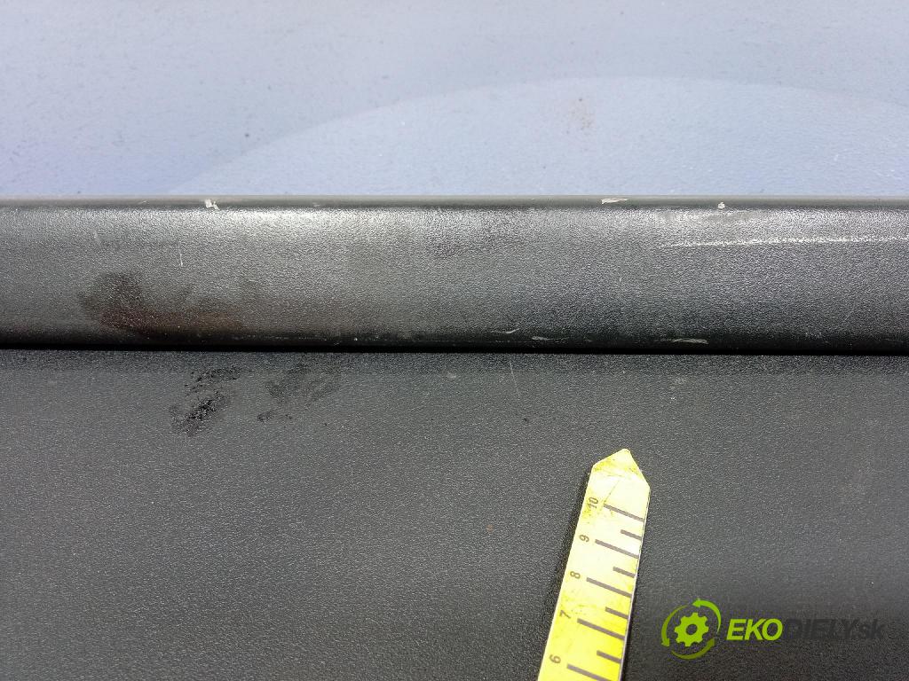 Toyota Corolla 2003 pláto kufr 