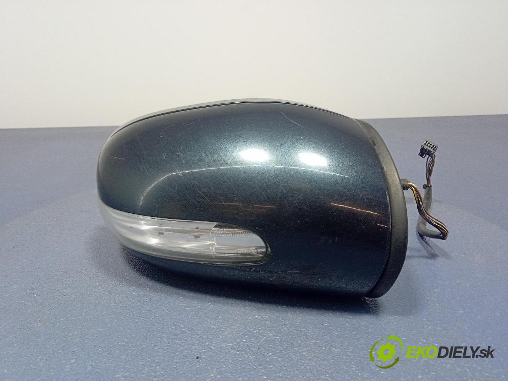 Mercedes C-klasa 2002 zpětné zrcátko prave