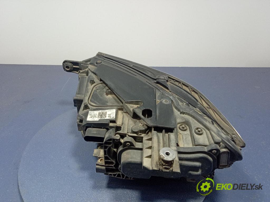Vw Passat 2016 světlo v pravo: 3G1941036C