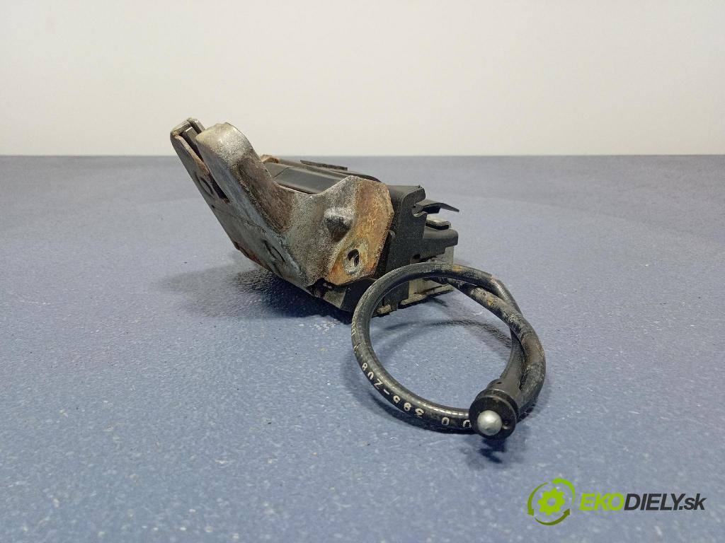 Mercedes C-klasa 2002 zámek Klapky: kufr 2037400135
