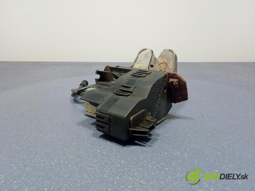 Mercedes C-klasa 2002 zámek Klapky: kufr 2037400135