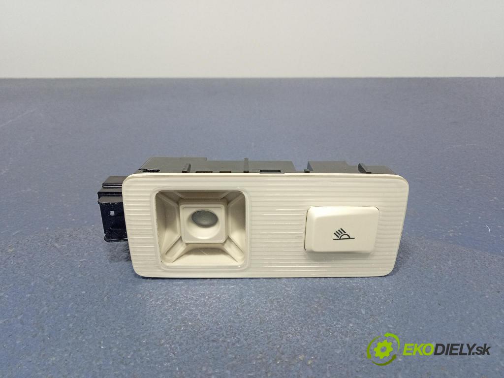 Vw Passat 2016 Lampy Uvnitř 5G9947291