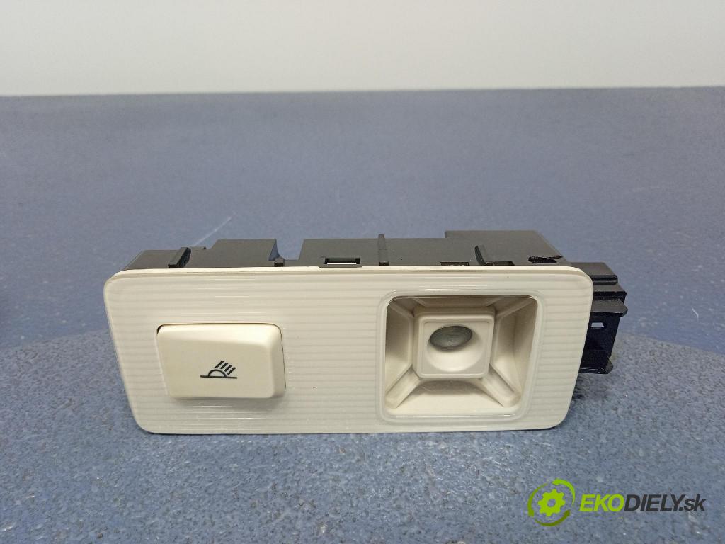Vw Passat 2016 Lampy Uvnitř 5G9947292