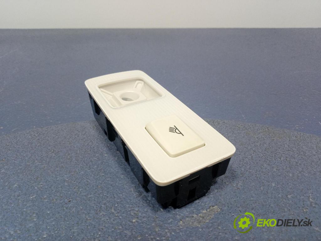 Vw Passat 2016 Lampy Uvnitř 5G9947292