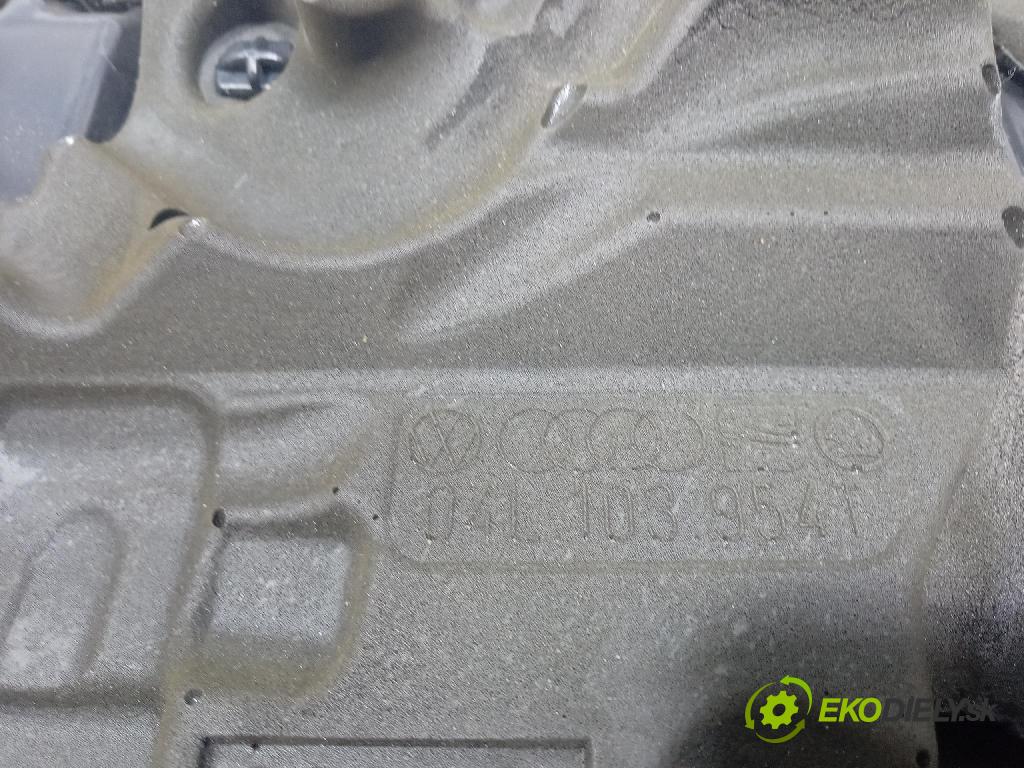 Vw Passat 2016 kryt Motor: 04L103925Q