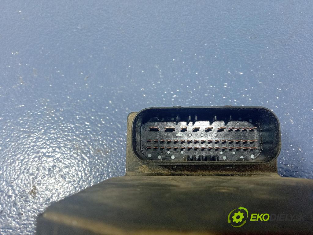 Audi A6 2003 čerpadlo ABS x 4B0614517G