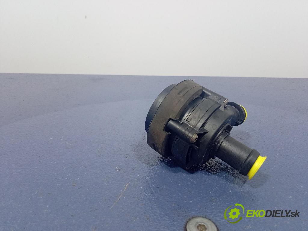 Vw Passat 2016 čerpadlo Voda 5Q0965567J