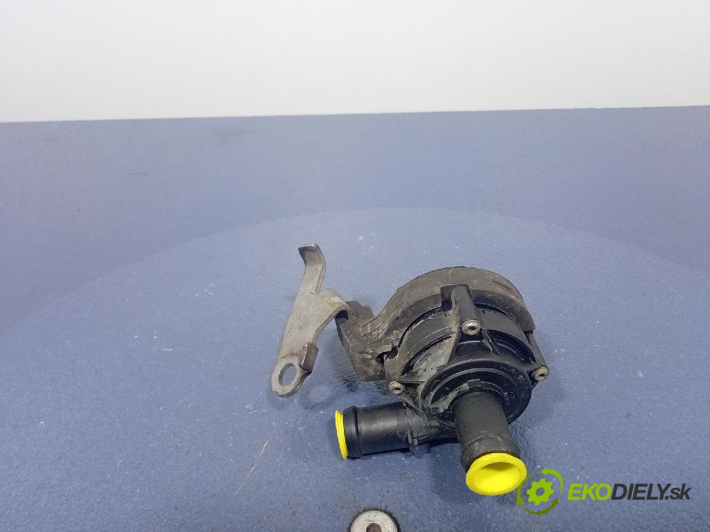 Vw Passat 2016 čerpadlo Voda 5Q0965567J