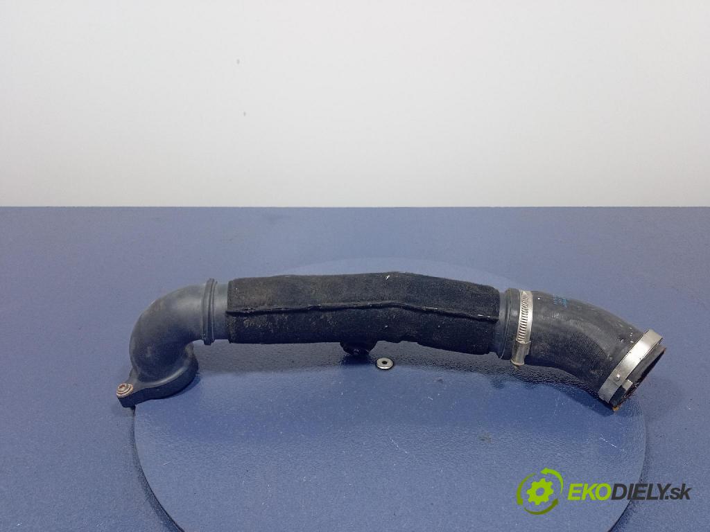 Vw Passat 2016 trubka Vzduch: 04L145762