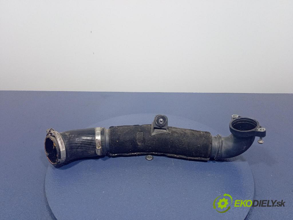 Vw Passat 2016 trubka Vzduch: 04L145762