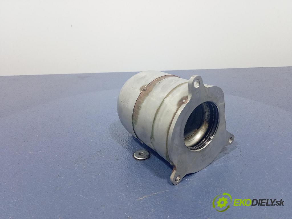 Vw Passat 2016 trubka Vzduch: 04L131111L