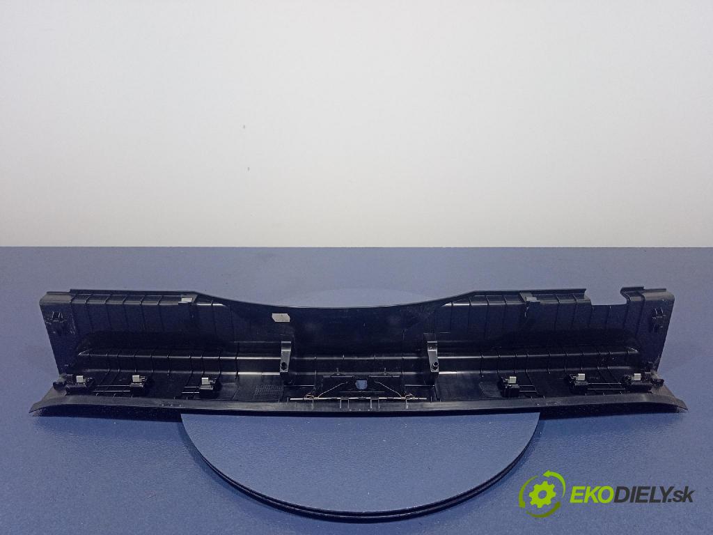 Vw Passat 2016 lišta kufr 3G9863459