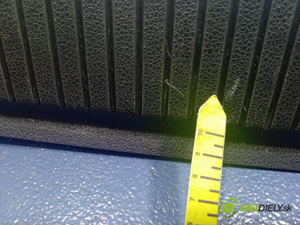 Vw Passat 2016 lišta kufr 3G9863459