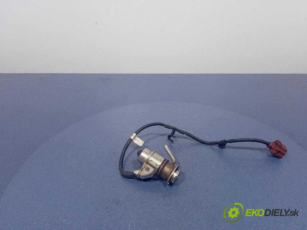Vw Passat 2016 vstřikovač 04L131113K