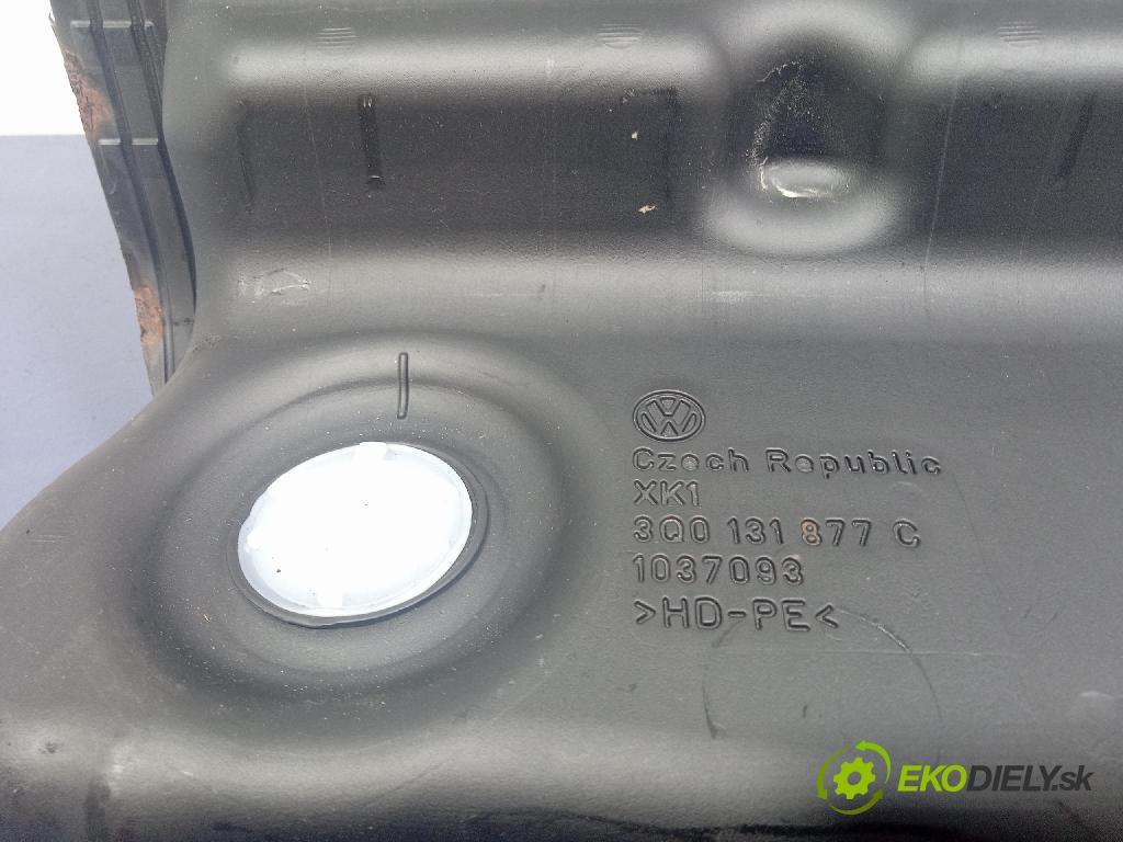 Vw Passat 2016 Nádrž: AdBlue 3Q0131877C