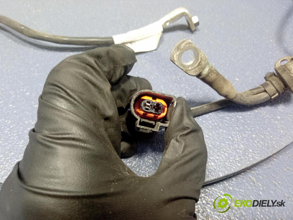 Vw Passat 2016 instalace Elektrický: 5Q0971230FP
