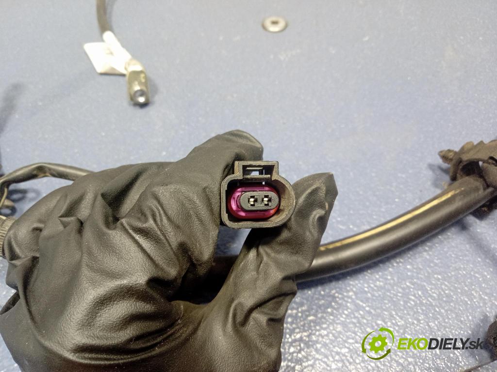 Vw Passat 2016 instalace Elektrický: 5Q0971230FP