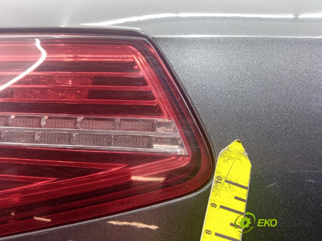 Vw Passat 2016 zadní dveře kufra: kufr