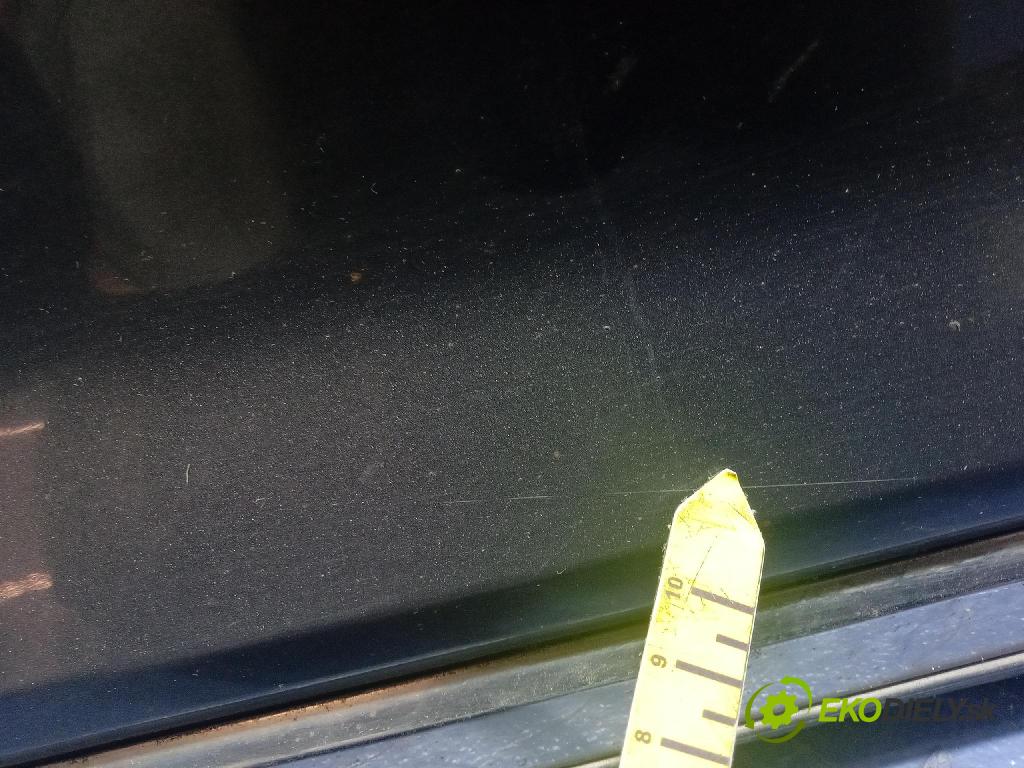Vw Passat 2016 dveře před prave