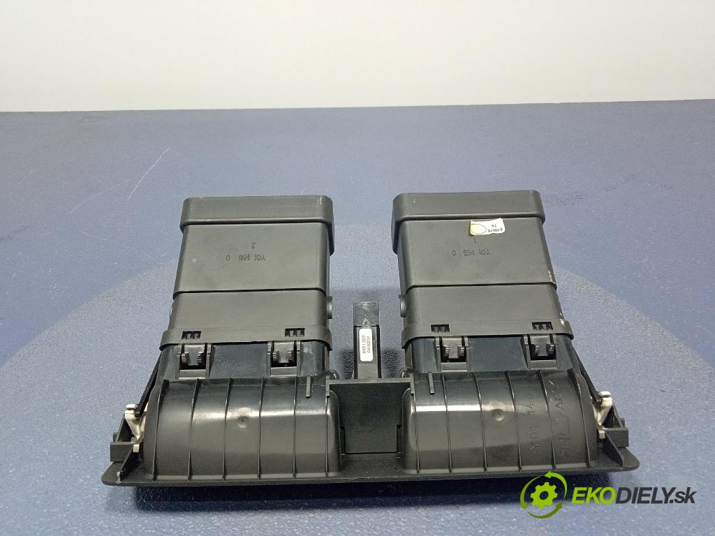 Volvo V50 2004 Mřížky Proud vzduchu Vzduch: 8651399