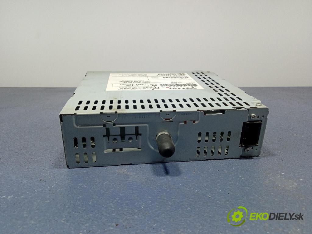 Volvo V50 2004 Radio I Navigace: 30732600
