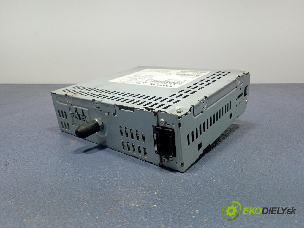 Volvo V50 2004 Radio I Navigace: 30732600