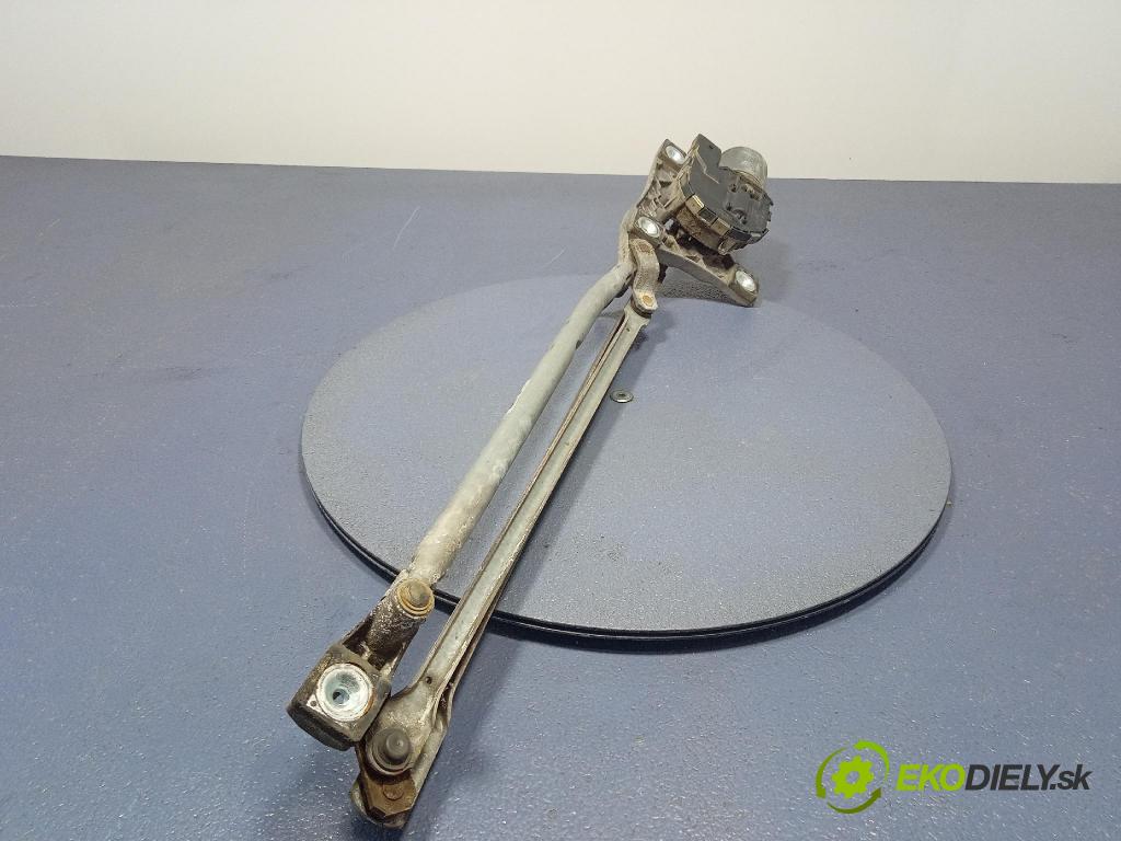 Volvo V50 2004 mechanismus motorek Stěrače: před 30699342