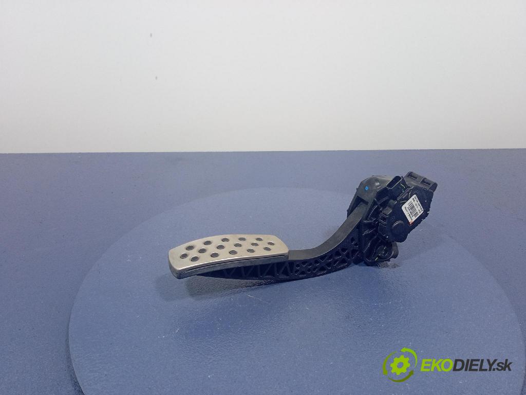 Opel Insignia 2018 pedal Plyn: 8630010002