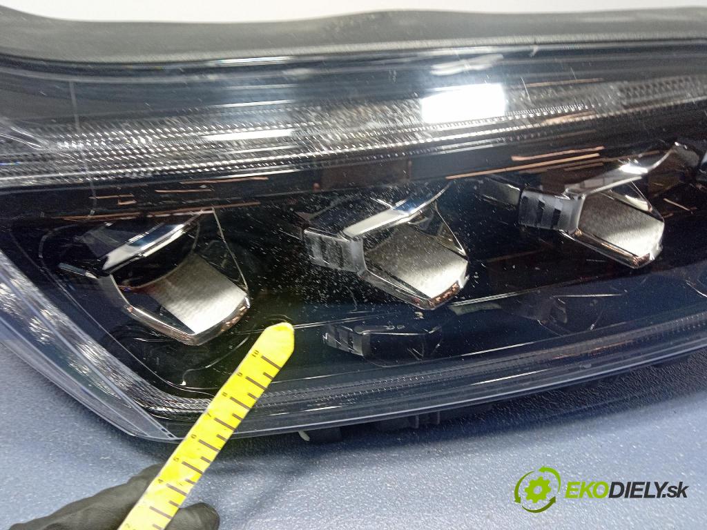 Ssangyong Rexton 0 světlo v pravo: 8310636010