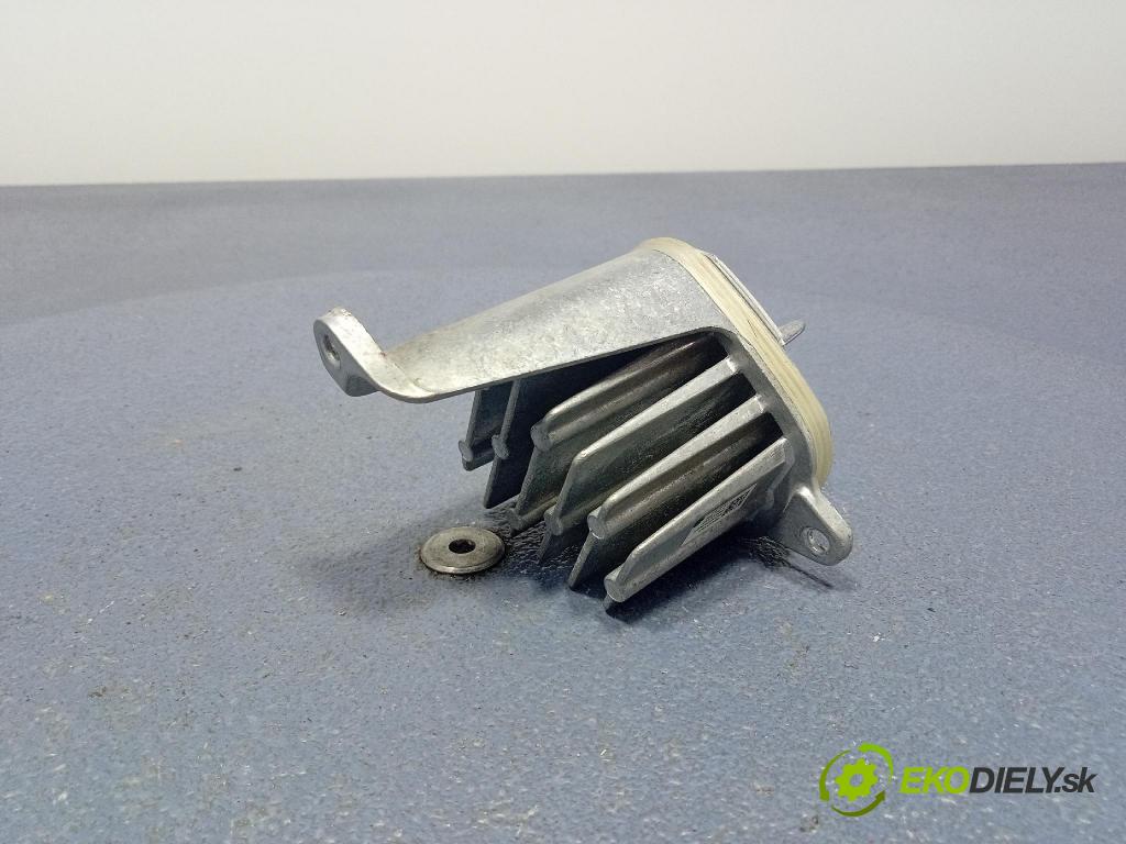 Opel Crossland 0 měnič 90181483