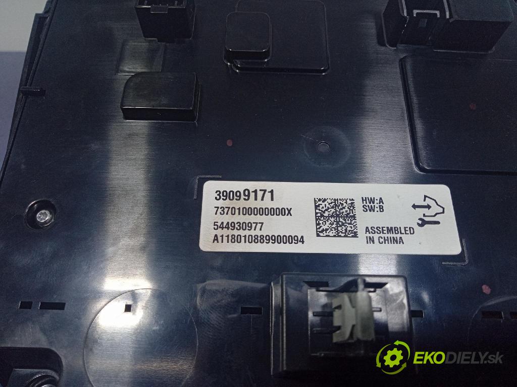 Opel Insignia 2018 displej Radio / GPS 39099171
