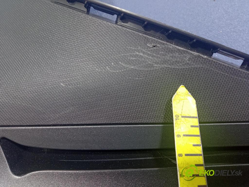 Opel Insignia 2018 kryt Plast: Interiéry: 39157784