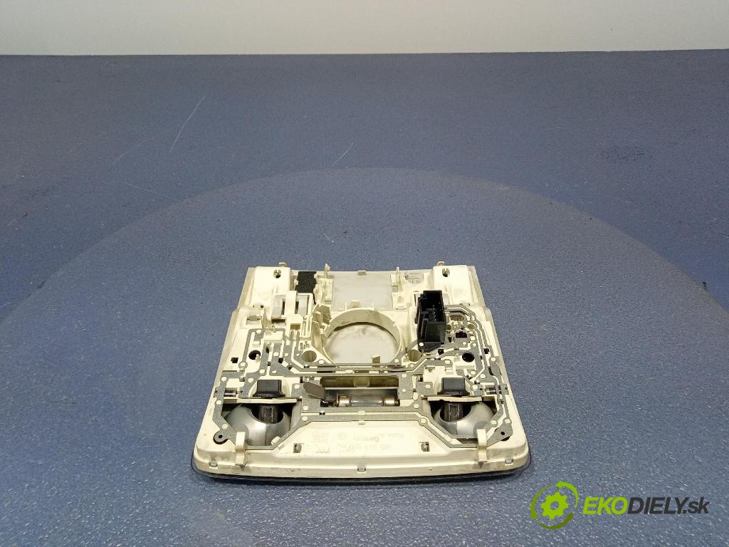 Vw Golf 2005 Lampy Uvnitř 1K0947105E