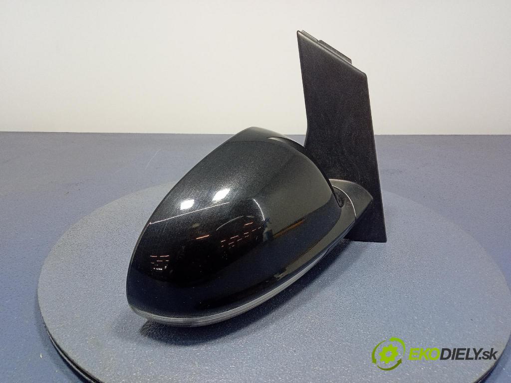 Vw Golf 2005 zpětné zrcátko prave