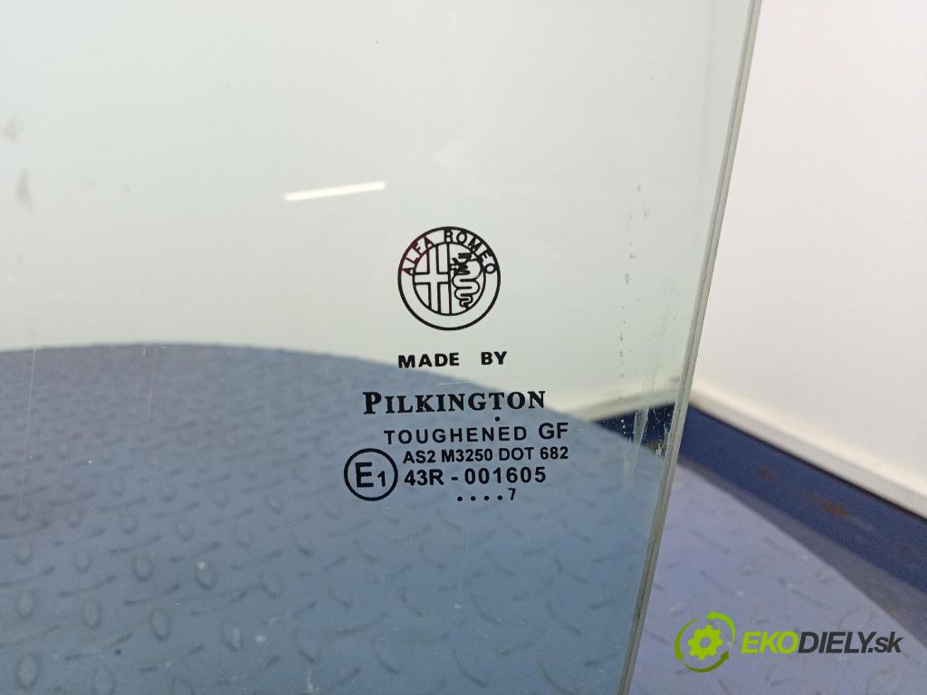 Alfa romeo Brera 2007 sklo dveře před levá
