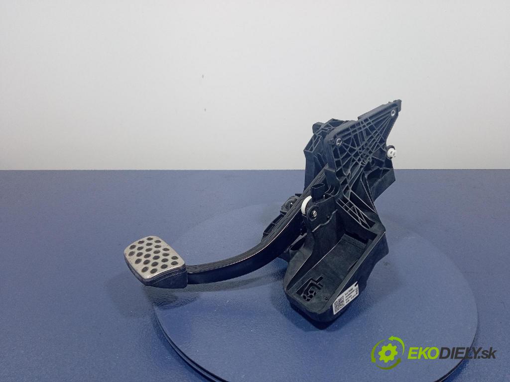 Opel Insignia 2018 pedály 84187599