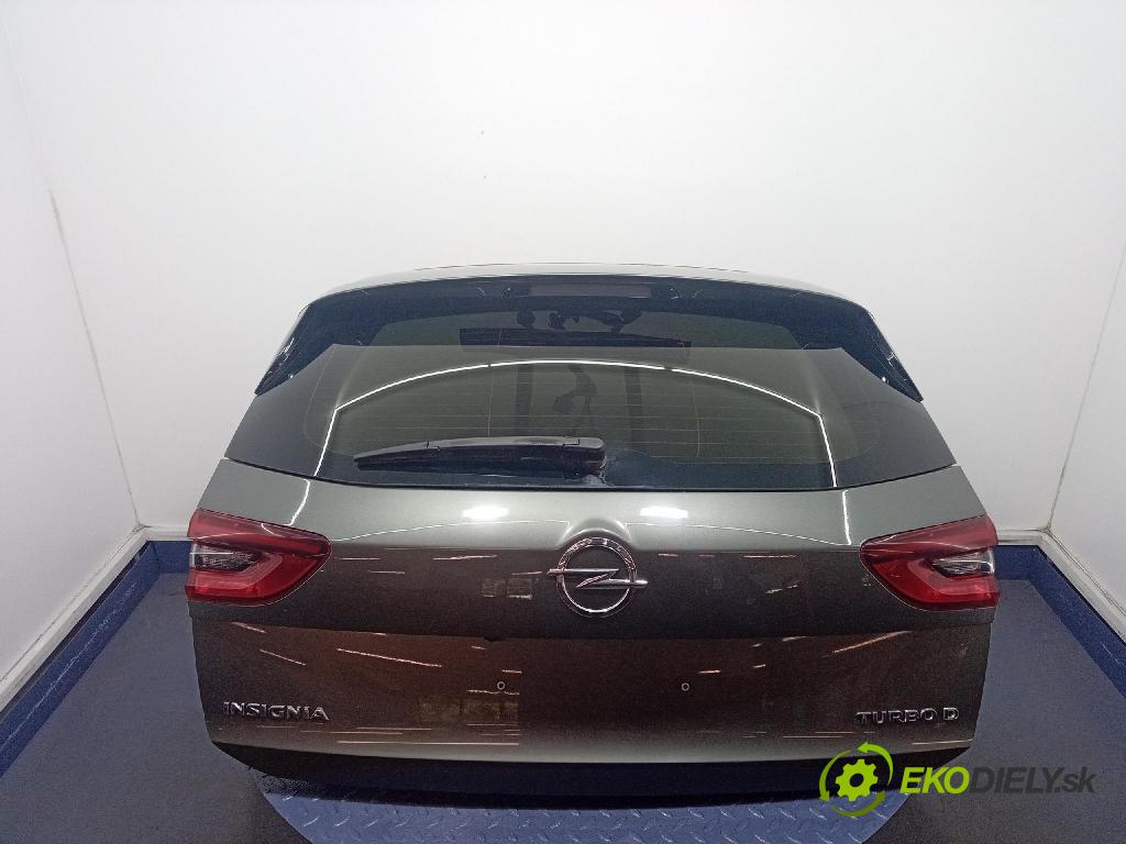 Opel Insignia 2018 zadní dveře kufra: kufr