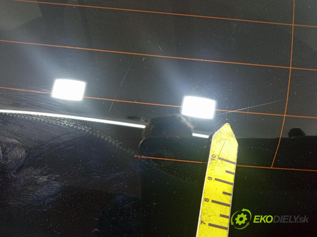 Opel Insignia 2018 zadní dveře kufra: kufr