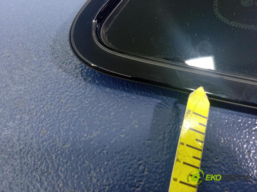 Opel Insignia 2018 sklo Karoséria: zad 495032823