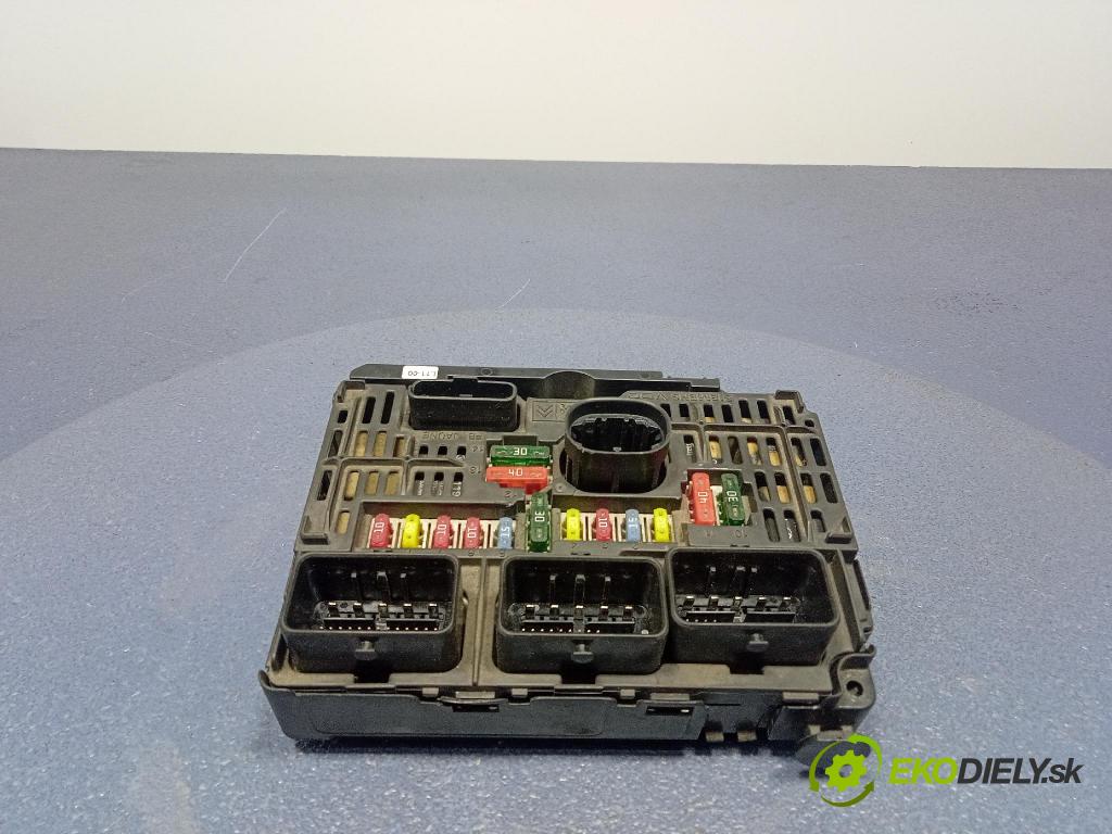 Citroen C5 2007 skrinka Poistky: 9661682980