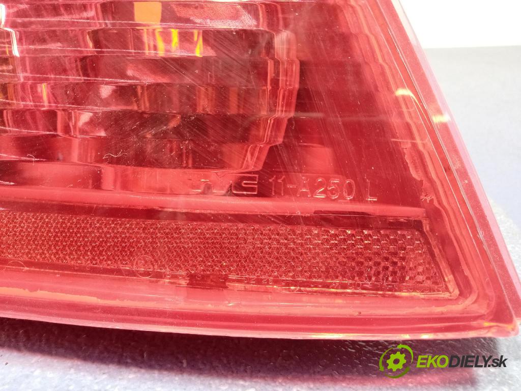 Peugeot 307 1.6 2001 světlo Zad: levá Mimo: 11-A250B