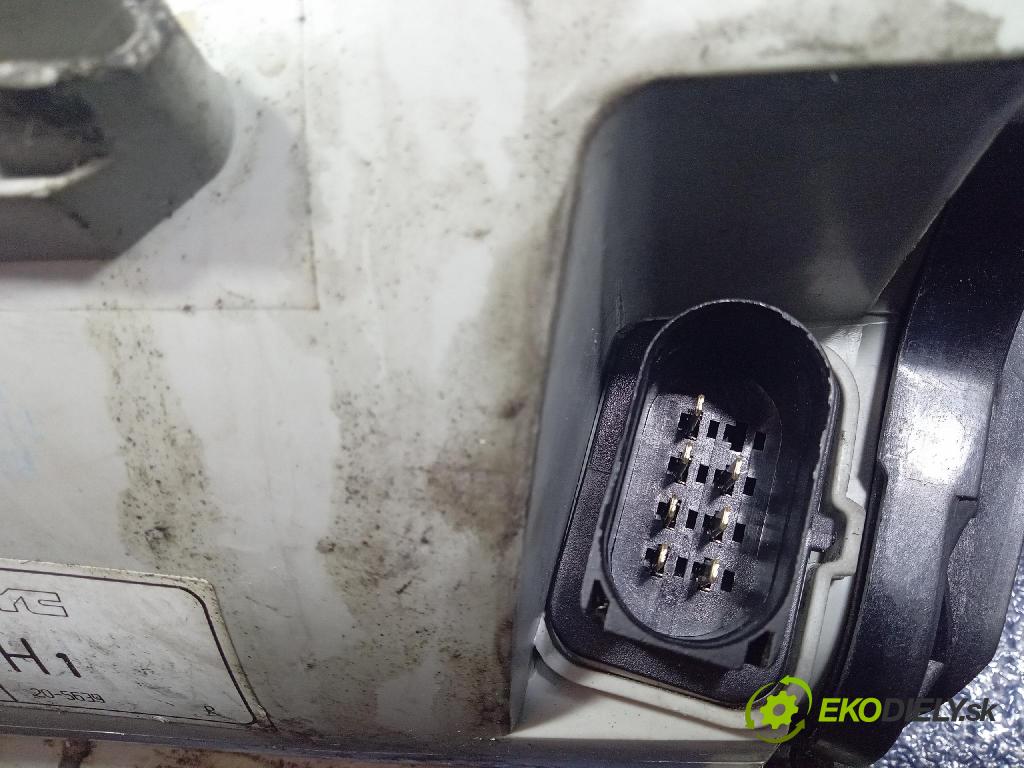 Vw Beetle 1999 světlo v pravo: 20-5639