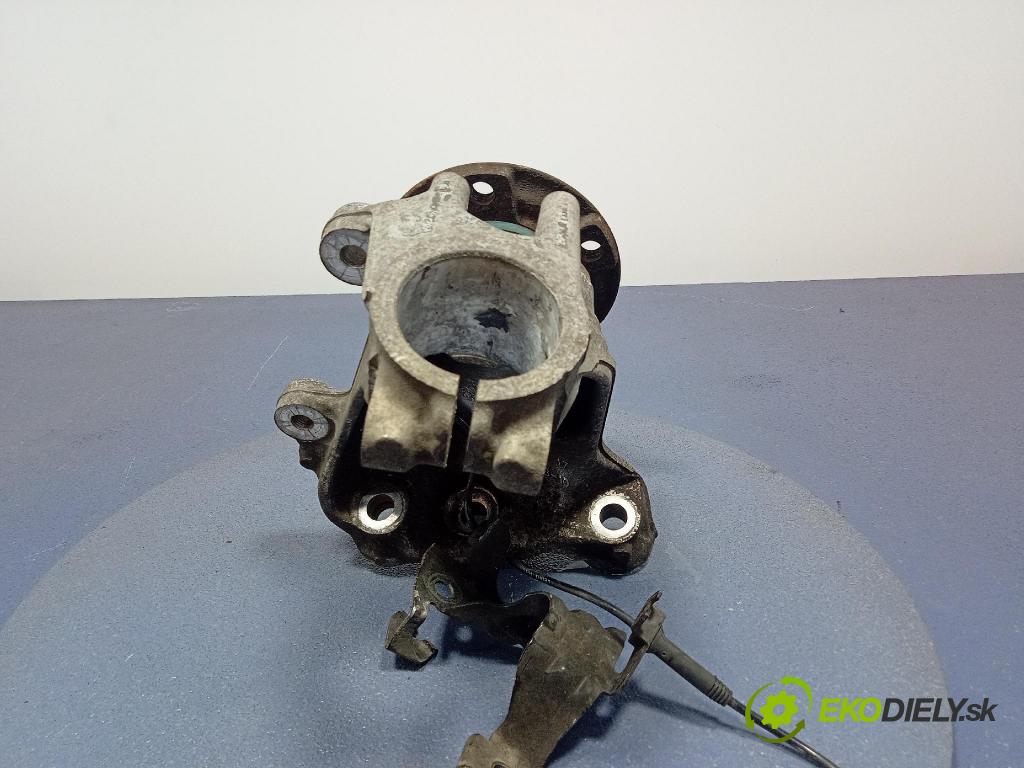 Bmw Seria 3 2014 náboj levá 6792287