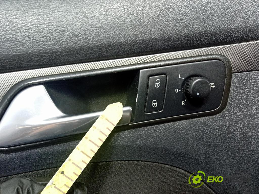 Vw Touran 2008 Tapacír: dveře před levá