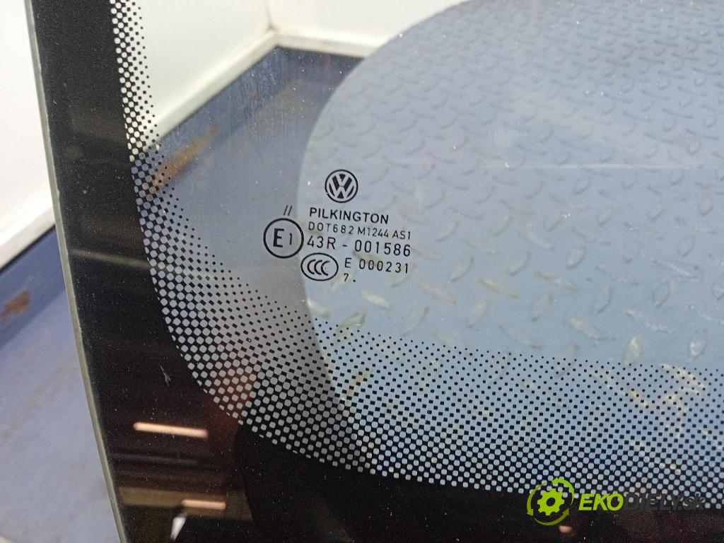 Vw Touran 2008 sklo Čelní přední: