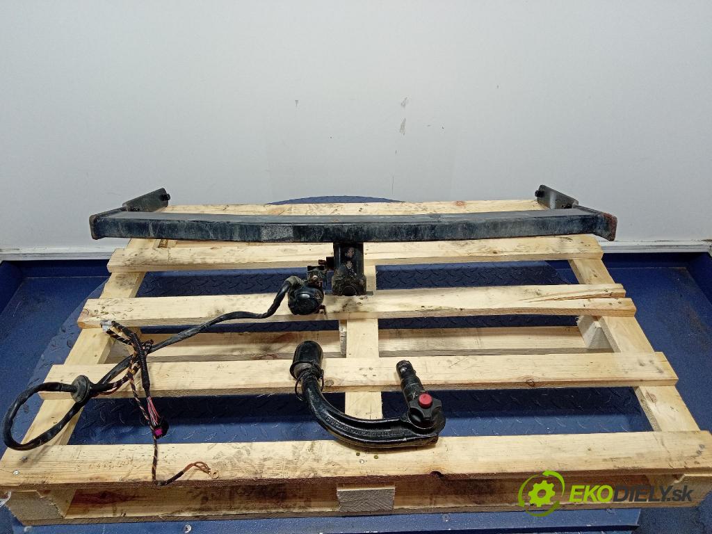 Vw Touran 2008 oko Do Přívěsy 1T0803882A