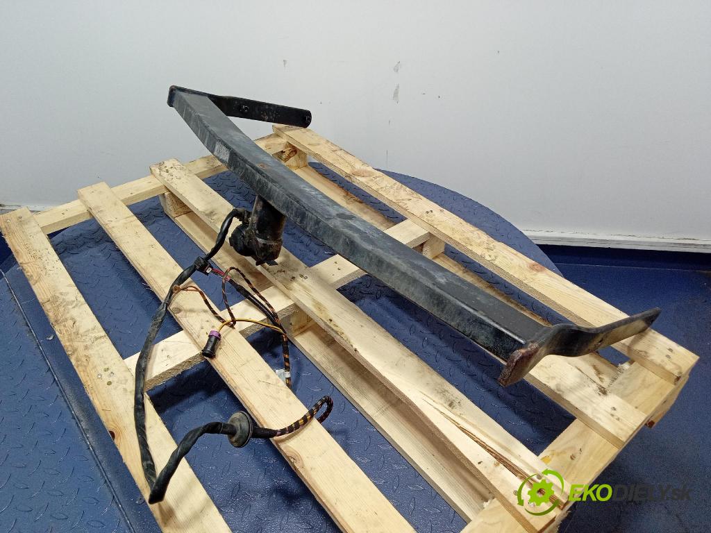 Vw Touran 2008 oko Do Přívěsy 1T0803882A