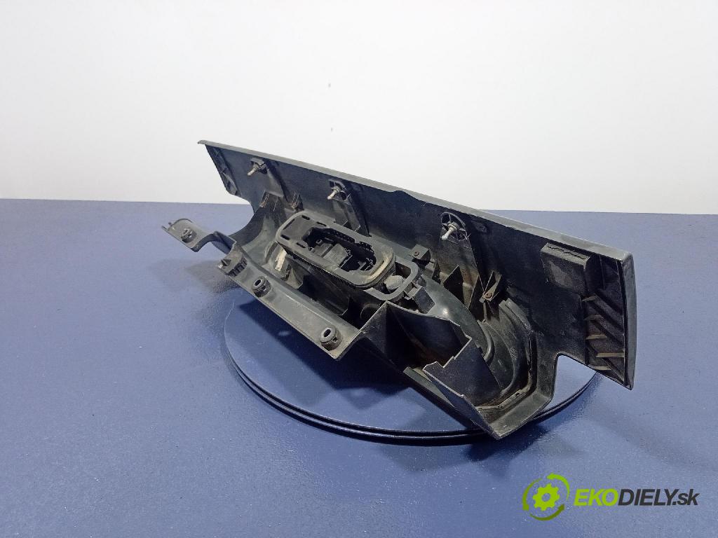 Opel Vivaro 2002 světlo Zad: levá Mimo:
