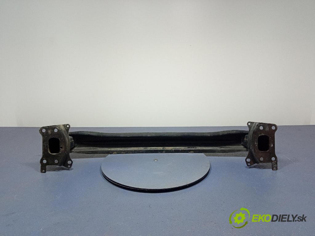 Vw Touran 2008 výztuha narazník před