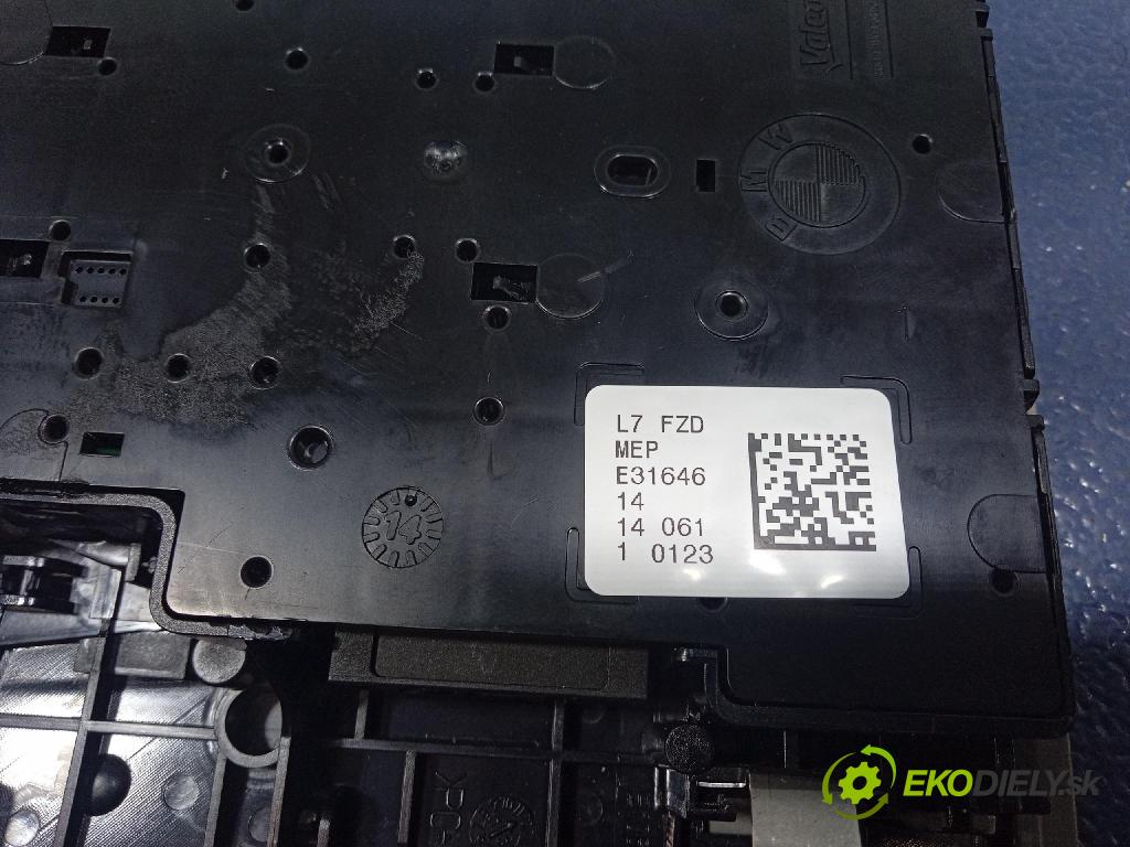 Bmw Seria 3 2014 Lampy Uvnitř 9321475